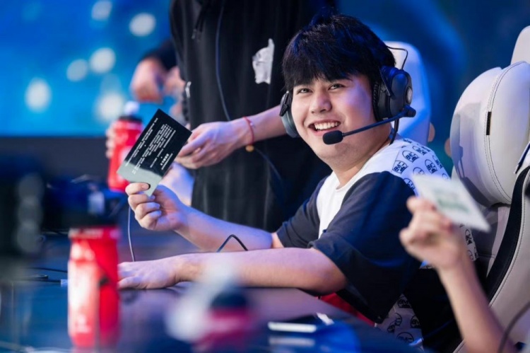 道与三角草 道与三角草